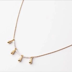 Plunder Gold and White Necklace